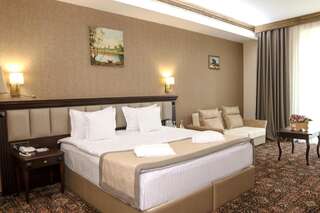 Отель Konyak Hotel Ереван Трехместный номер-3